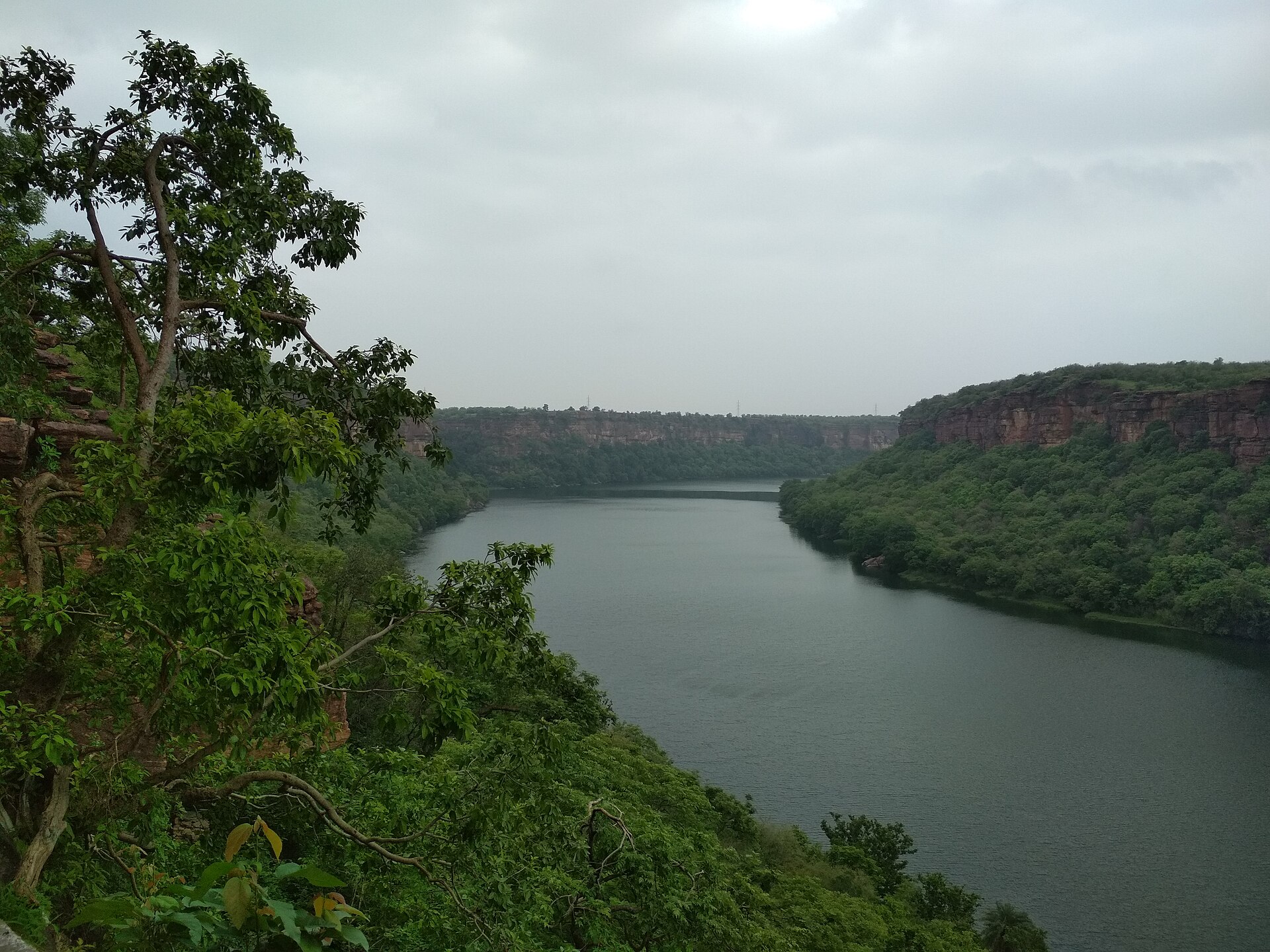 Garadia Mahadev cliffs above the Chambal near Daulatganj